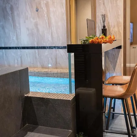 Marconio Luxury Center With Own Zone Belgrado